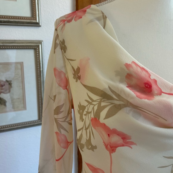 Banana Republic Cream and Pink Floral Blouse - Picture 7 of 11